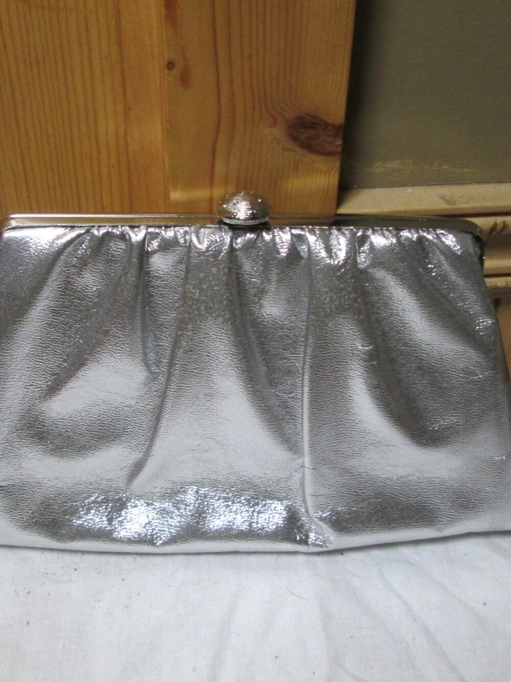 vtg 60s Silver clutch bag lock top drop down chain
